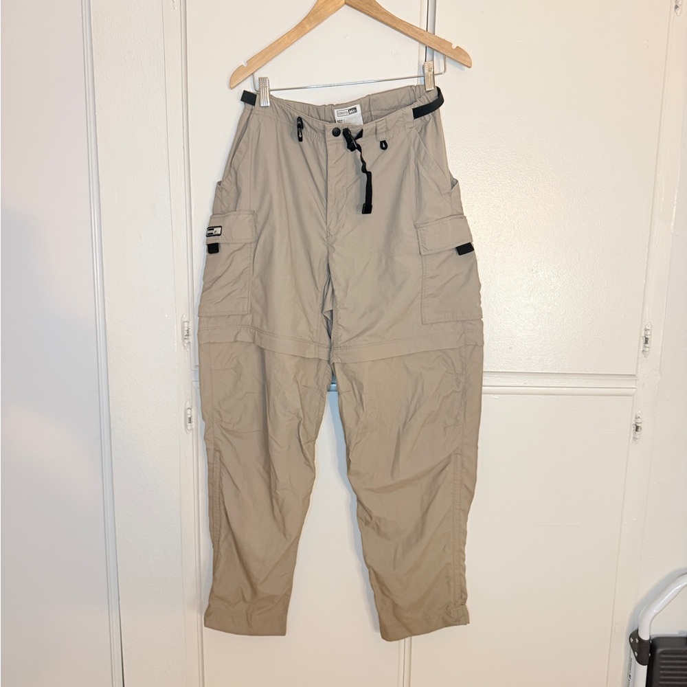 Women’s tan REI cargo pants